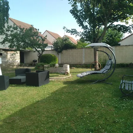 Batu Studio Mantes-la-Ville