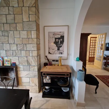 Batu Studio * Mantes-la-Ville